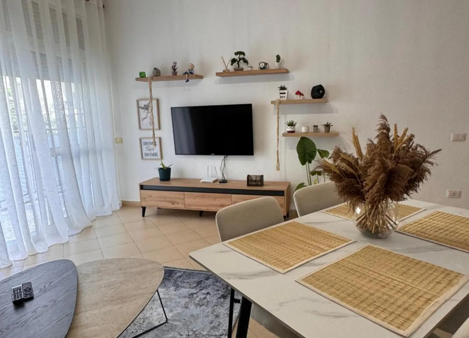 Dr Apartment Golem  Albanien