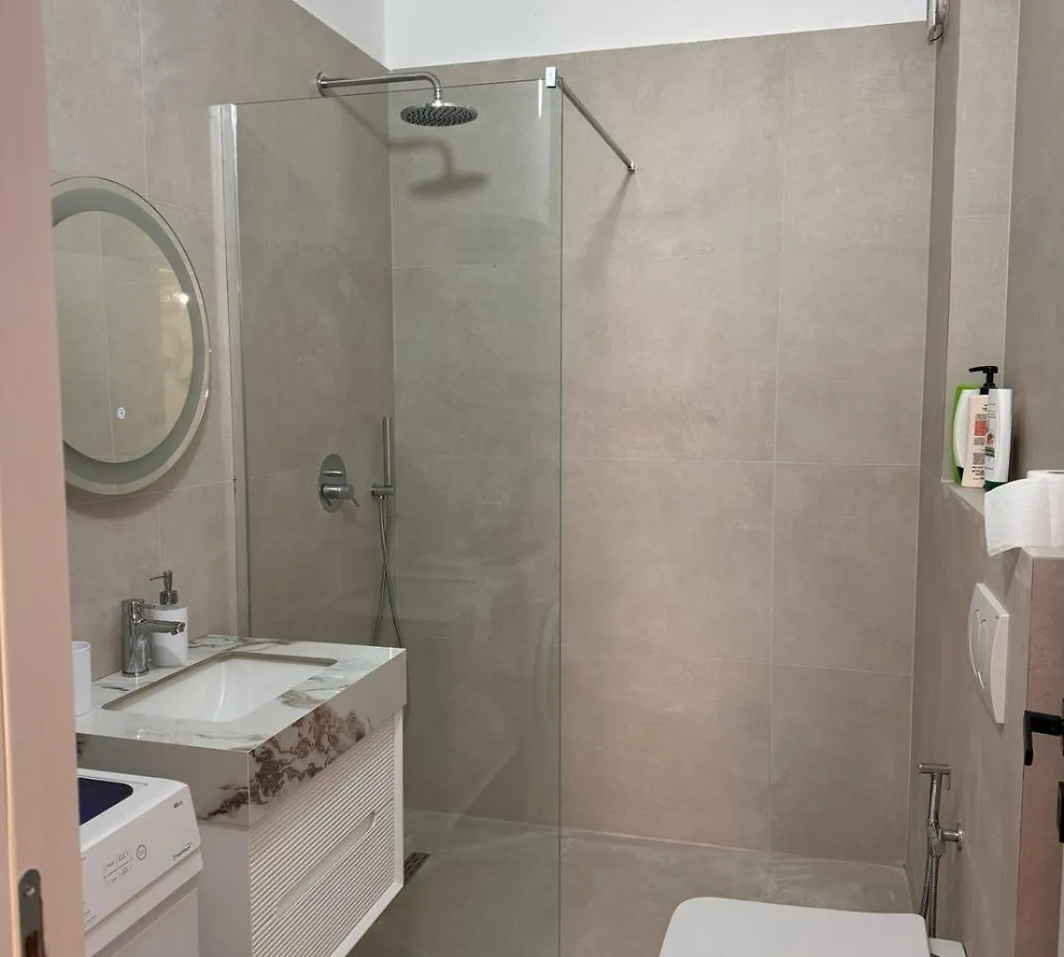 Dr Apartment Golem  0*, Golem (Tirana) Albanien